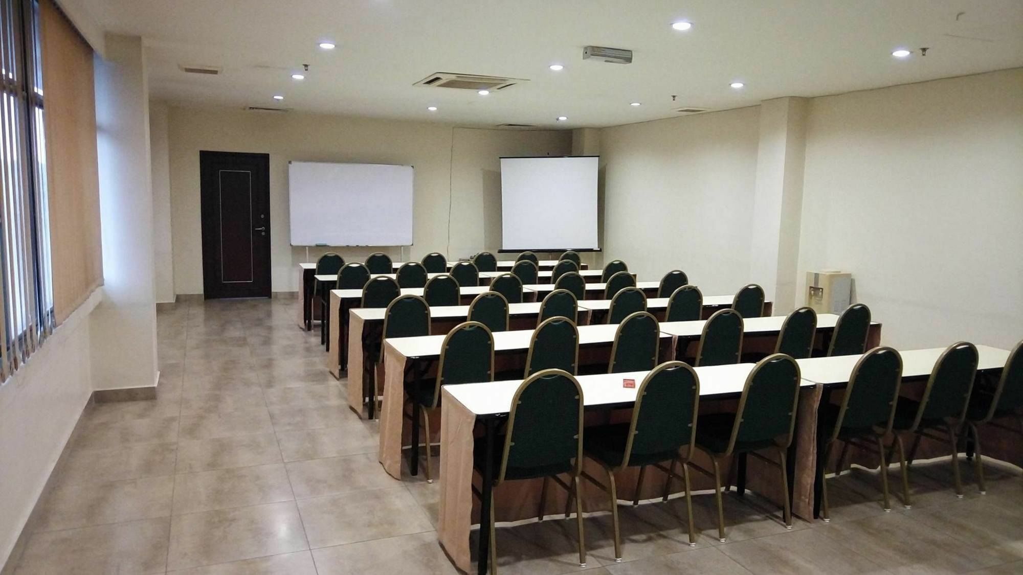 Hotel Sri Sutra - Bandar Sri Damansara Sungai Buloh Luaran gambar