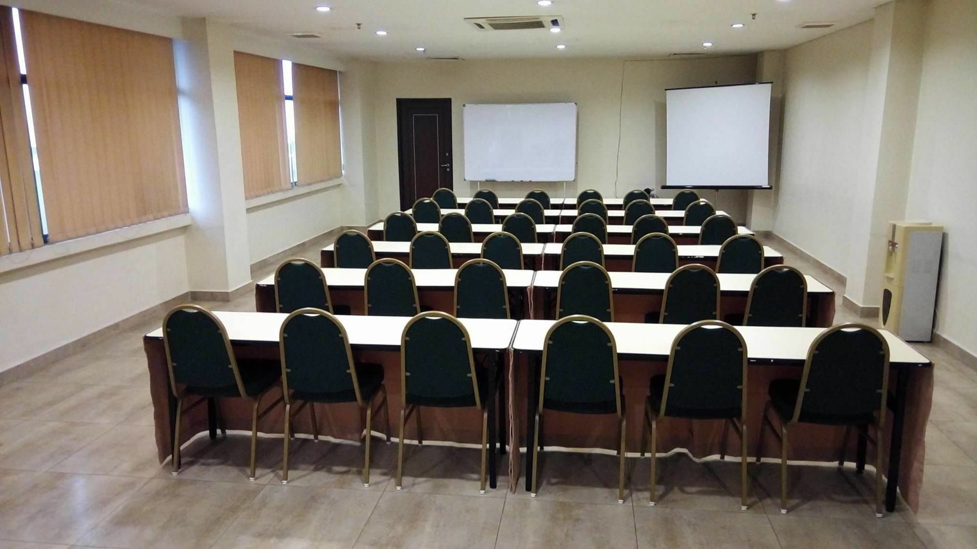 Hotel Sri Sutra - Bandar Sri Damansara Sungai Buloh Luaran gambar